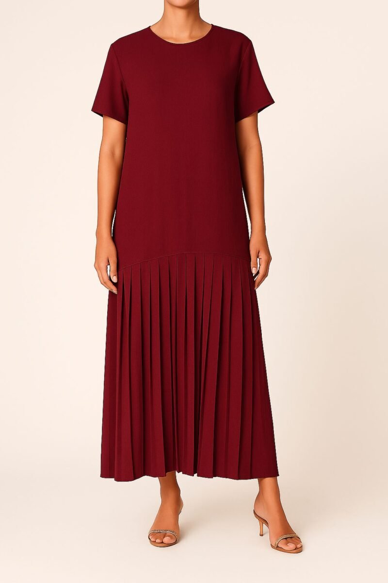 Chic pleated dress ✨ Perfect for any occasion 🤍